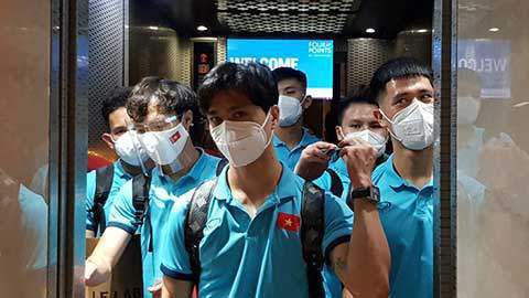 帮我按一下这里